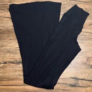 Offline by Aerie Super Flare Leggings – Women’s Size Small – Black